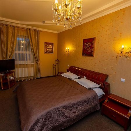 Sunrise Park Hotel Zaporizhia Esterno foto