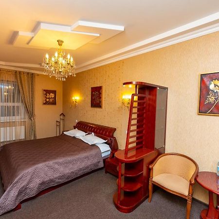 Sunrise Park Hotel Zaporizhia Esterno foto