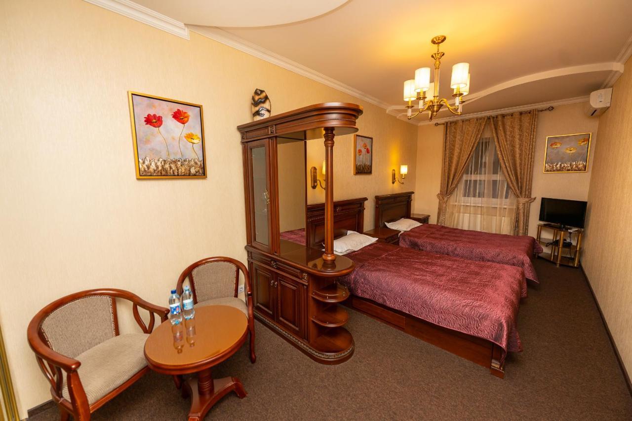 Sunrise Park Hotel Zaporizhia Esterno foto