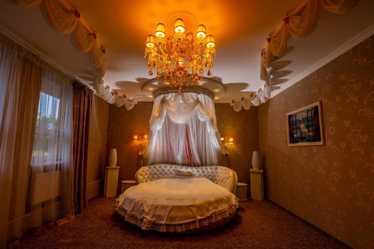 Sunrise Park Hotel Zaporizhia Esterno foto