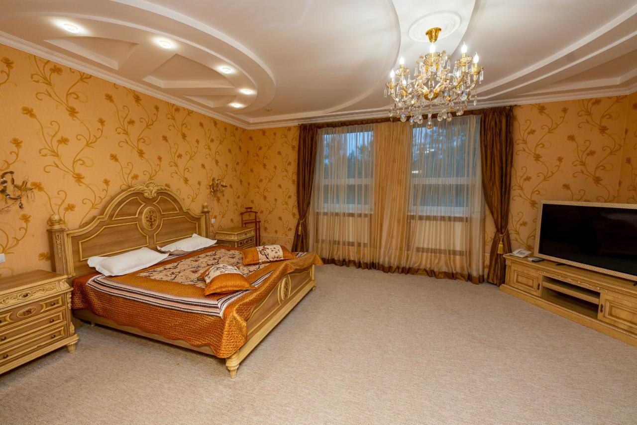 Sunrise Park Hotel Zaporizhia Esterno foto
