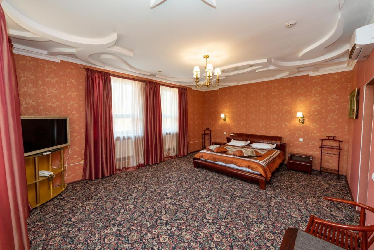 Sunrise Park Hotel Zaporizhia Esterno foto