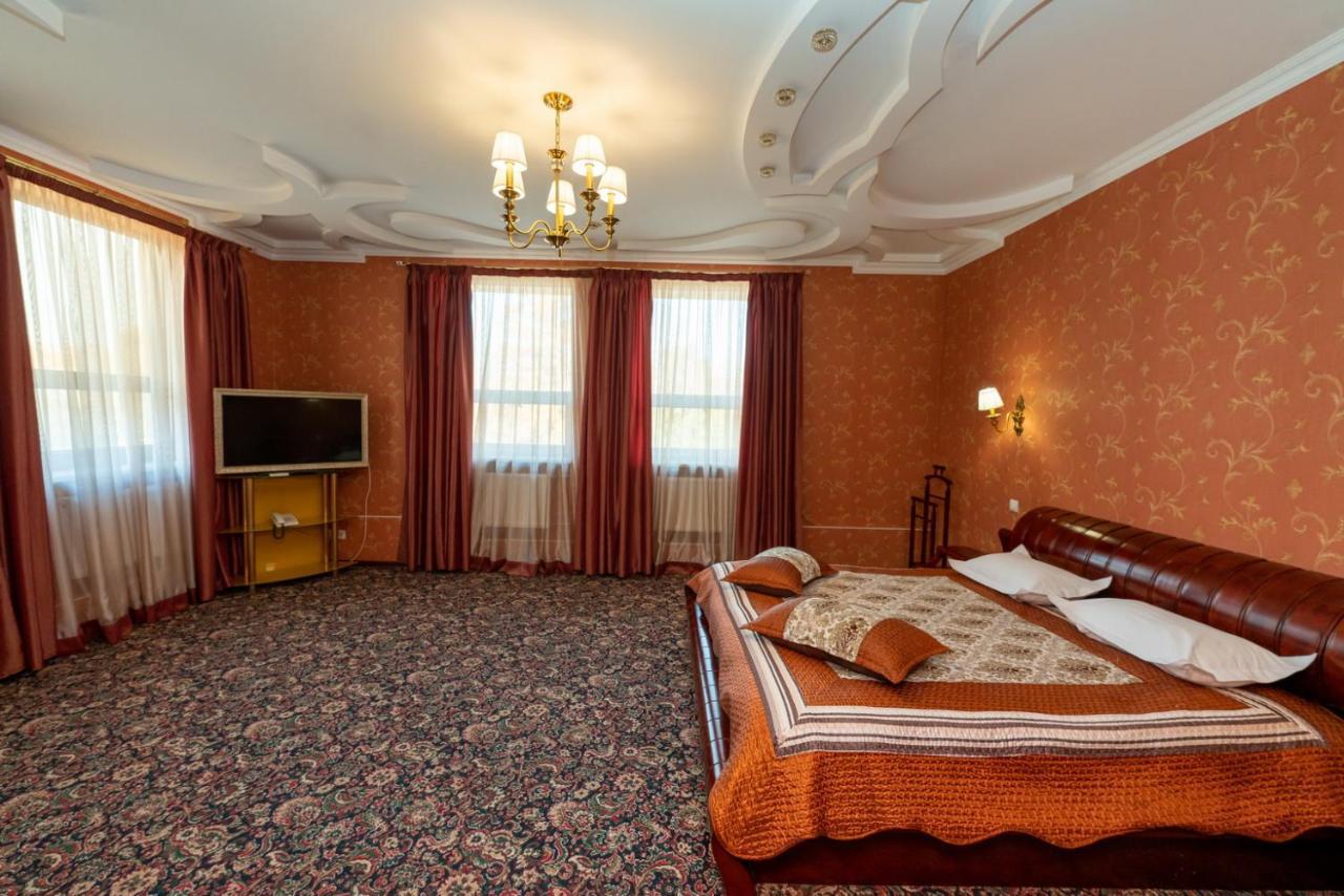 Sunrise Park Hotel Zaporizhia Esterno foto