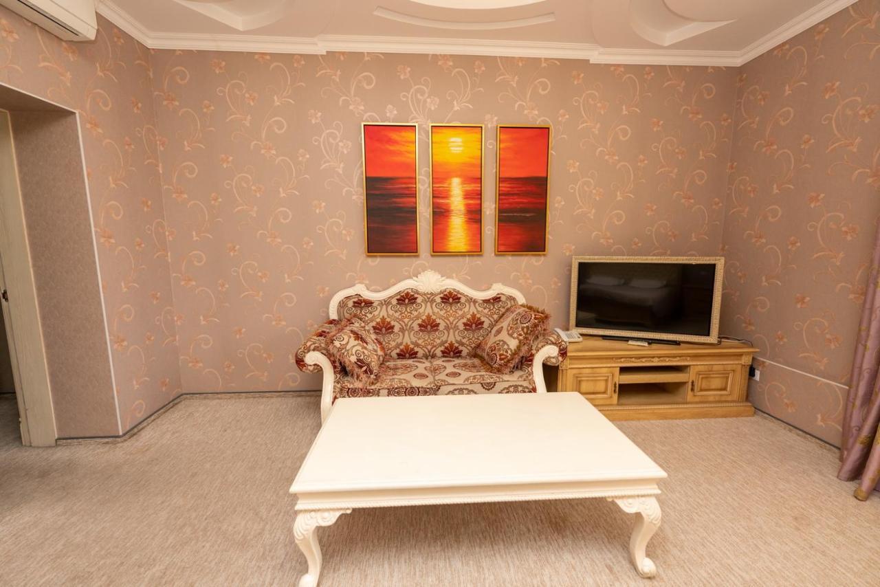 Sunrise Park Hotel Zaporizhia Esterno foto