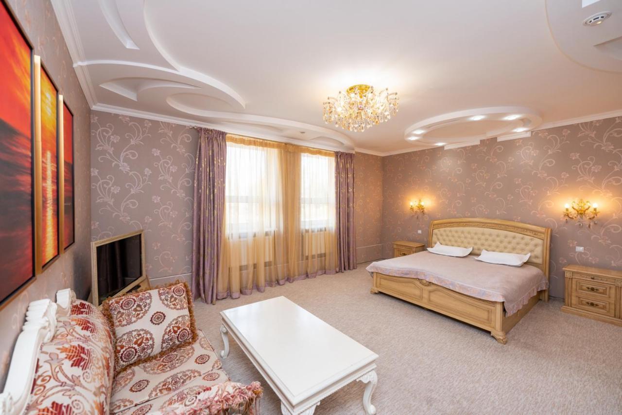 Sunrise Park Hotel Zaporizhia Esterno foto