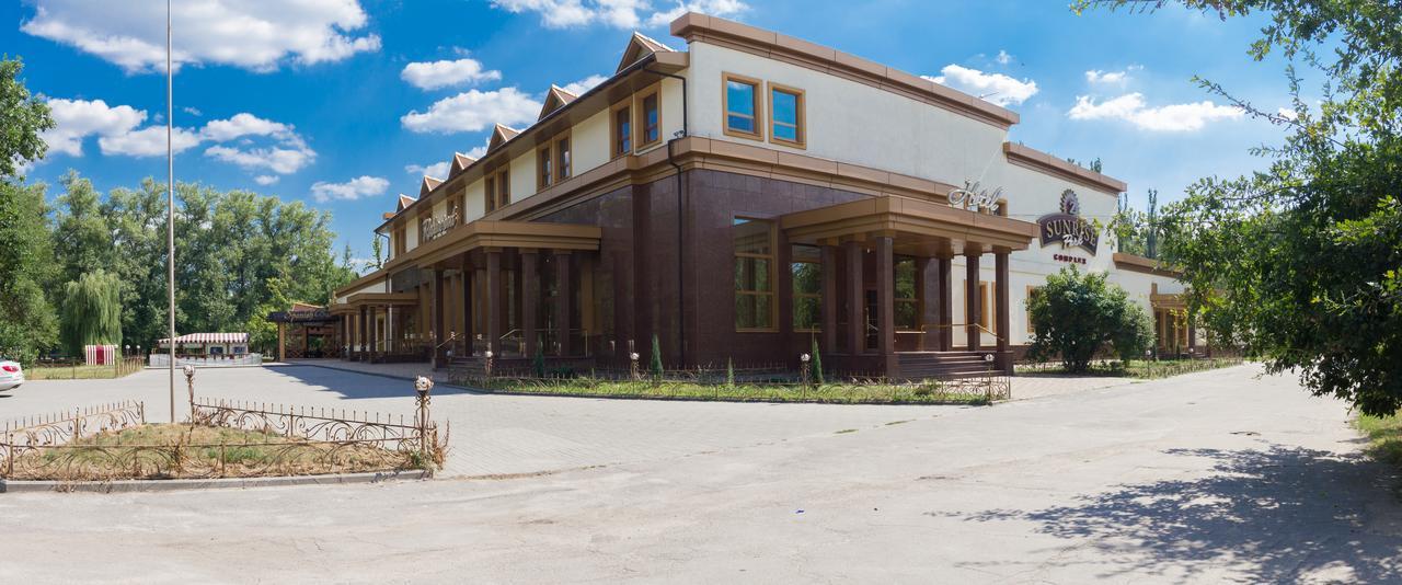 Sunrise Park Hotel Zaporizhia Esterno foto